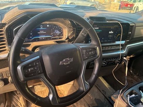 Used 2022 Chevrolet Silverado 1500 LT Trail Boss image 12