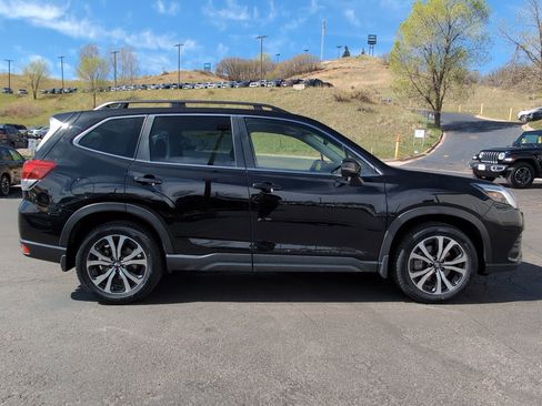 Used 2023 Subaru Forester Limited AWD/4WD image 8