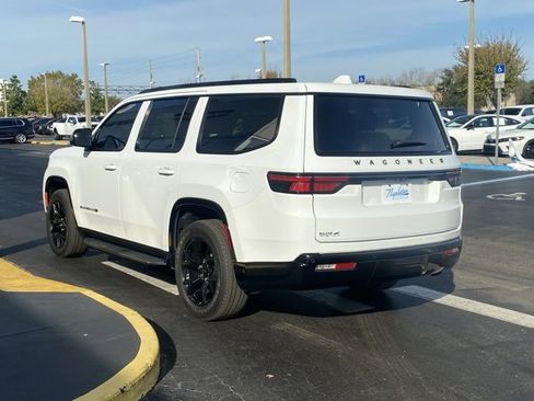 Used 2023 Jeep Wagoneer Series II image 6
