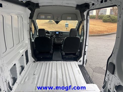 Used 2025 Ford Transit 250 148 Medium Roof image 24