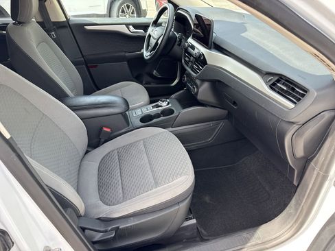 Used 2020 Ford Escape SE image 29