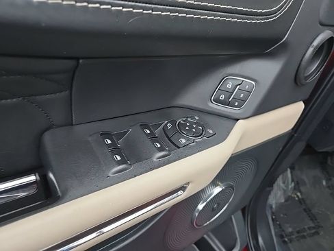 Used 2022 Ford Expedition Platinum AWD/4WD image 10