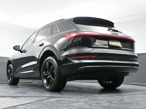 Used 2019 Audi e-tron Prestige w/ Prestige Package image 51