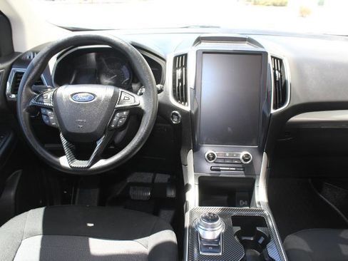 Used 2022 Ford Edge SE w/ Black Appearance Package AWD/4WD image 17