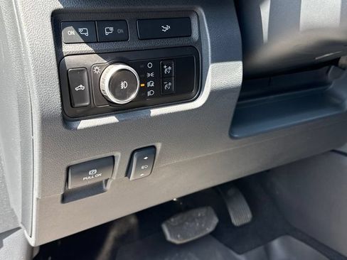 Used 2023 Ford F250 Lariat w/ Lariat Ultimate Package AWD/4WD image 15