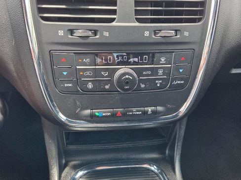 Used 2019 Dodge Grand Caravan GT FWD image 17