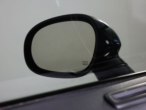 Used 2015 Dodge Challenger R/T Scat Pack RWD image 15
