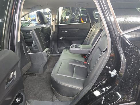 Used 2025 Nissan Murano SV AWD/4WD image 8