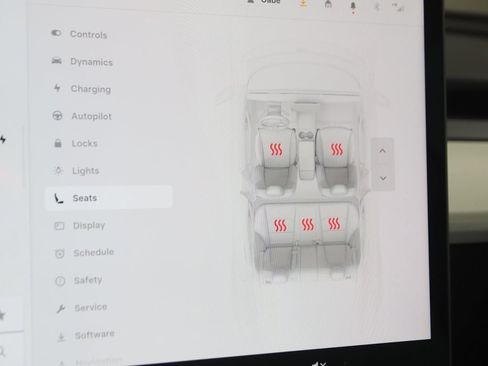 Used 2022 Tesla Model 3 Performance image 10