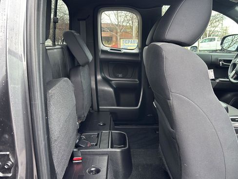 Used 2023 Toyota Tacoma TRD Sport w/ Black Out Package (TMS) AWD/4WD image 17