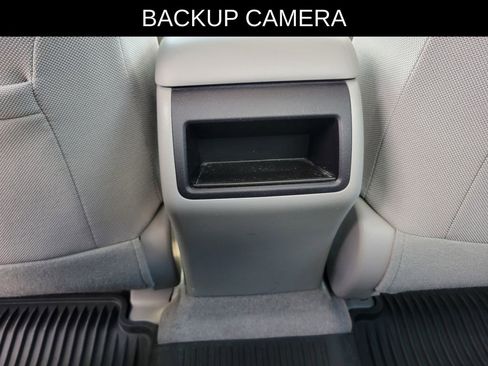 Used 2017 Toyota Camry LE FWD image 9