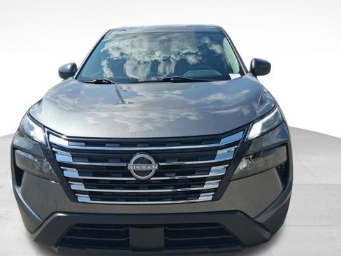 Used 2024 Nissan Rogue S AWD/4WD image 8
