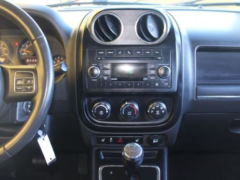 Used 2017 Jeep Patriot Latitude image 15