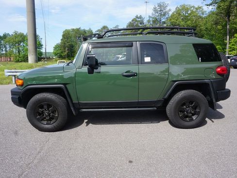 Used 2011 Toyota FJ Cruiser 4WD w/ Trail Teams Special Edition image 14