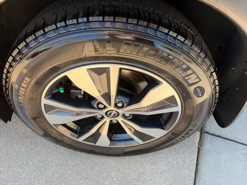 Used 2024 Nissan Murano SV FWD image 27