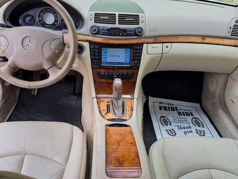 Used 2005 Mercedes-Benz E 500 Sedan image 46