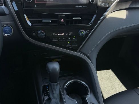 Used 2023 Toyota Camry XSE image 8