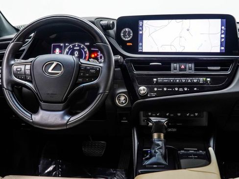 Used 2022 Lexus ES 350 Ultra Luxury w/ Accessory Package 2 FWD image 17