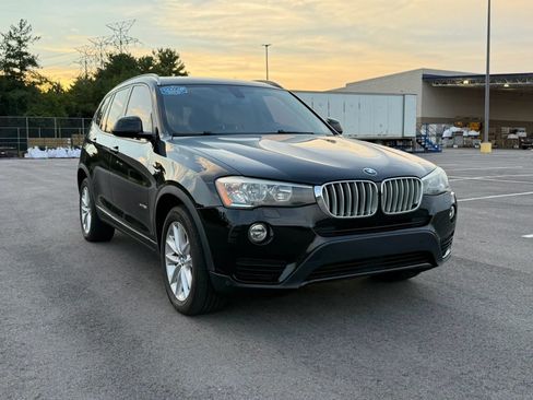 Used 2017 BMW X3 sDrive28i RWD image 3