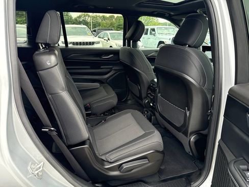 Certified 2025 Jeep Grand Cherokee L Laredo w/ Luxury Tech Group I AWD/4WD image 28