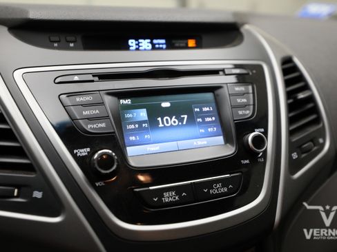 Used 2016 Hyundai Elantra SE w/ Option Group 02 image 10