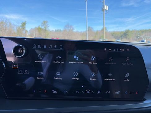 New 2026 Chevrolet Traverse LT w/ Midnight/Sport Edition image 13