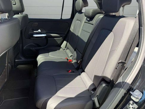 Used 2025 Mercedes-Benz GLB 250 GLB 250 image 20