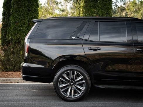 Used 2023 Cadillac Escalade Sport AWD/4WD image 13