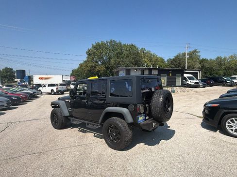 Used 2013 Jeep Wrangler Unlimited Sport w/ Connectivity Group AWD/4WD image 4