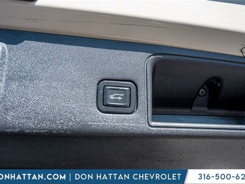 Used 2022 GMC Terrain AT4 w/ Infotainment Package II image 36