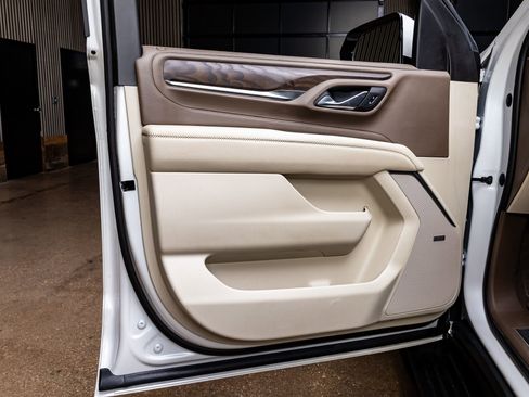 Used 2023 GMC Yukon Denali w/ Denali Reserve Package image 36