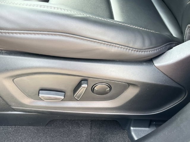 Used 2024 Ford Explorer XLT w/ Equipment Group 202A AWD/4WD image 30