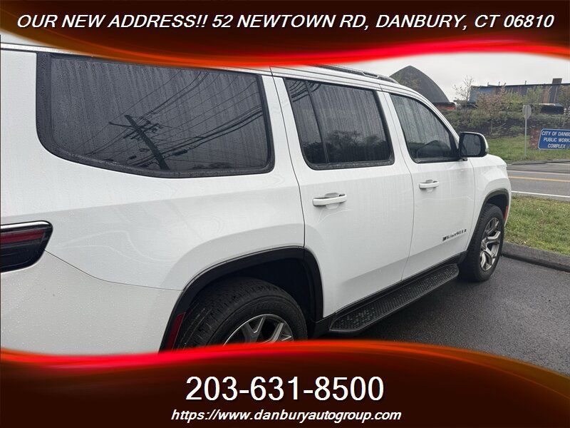 Used 2022 Jeep Wagoneer Series II AWD/4WD image 6