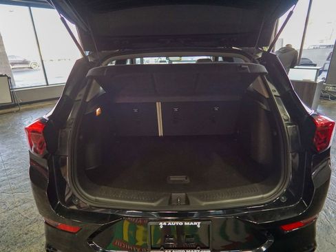 Used 2024 Buick Encore GX Sport Touring image 11