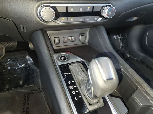 Used 2025 Nissan Sentra SV image 20