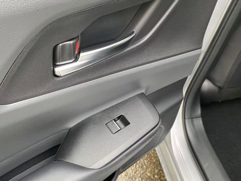 Used 2023 Toyota Prius LE image 16