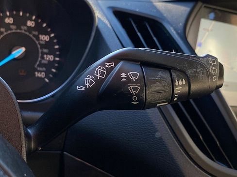 Used 2019 Ford Escape Titanium image 43