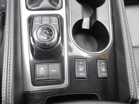 Used 2023 Nissan Maxima SL FWD image 11