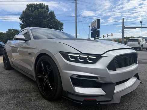Used 2017 Ford Mustang GT Premium w/ Equipment Group 401A RWD image 5