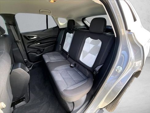 Used 2024 Chevrolet Trax LS FWD image 28