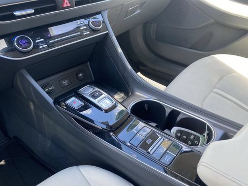 Certified 2023 Hyundai Sonata SEL FWD image 28