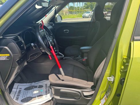 Used 2019 Kia Soul image 3