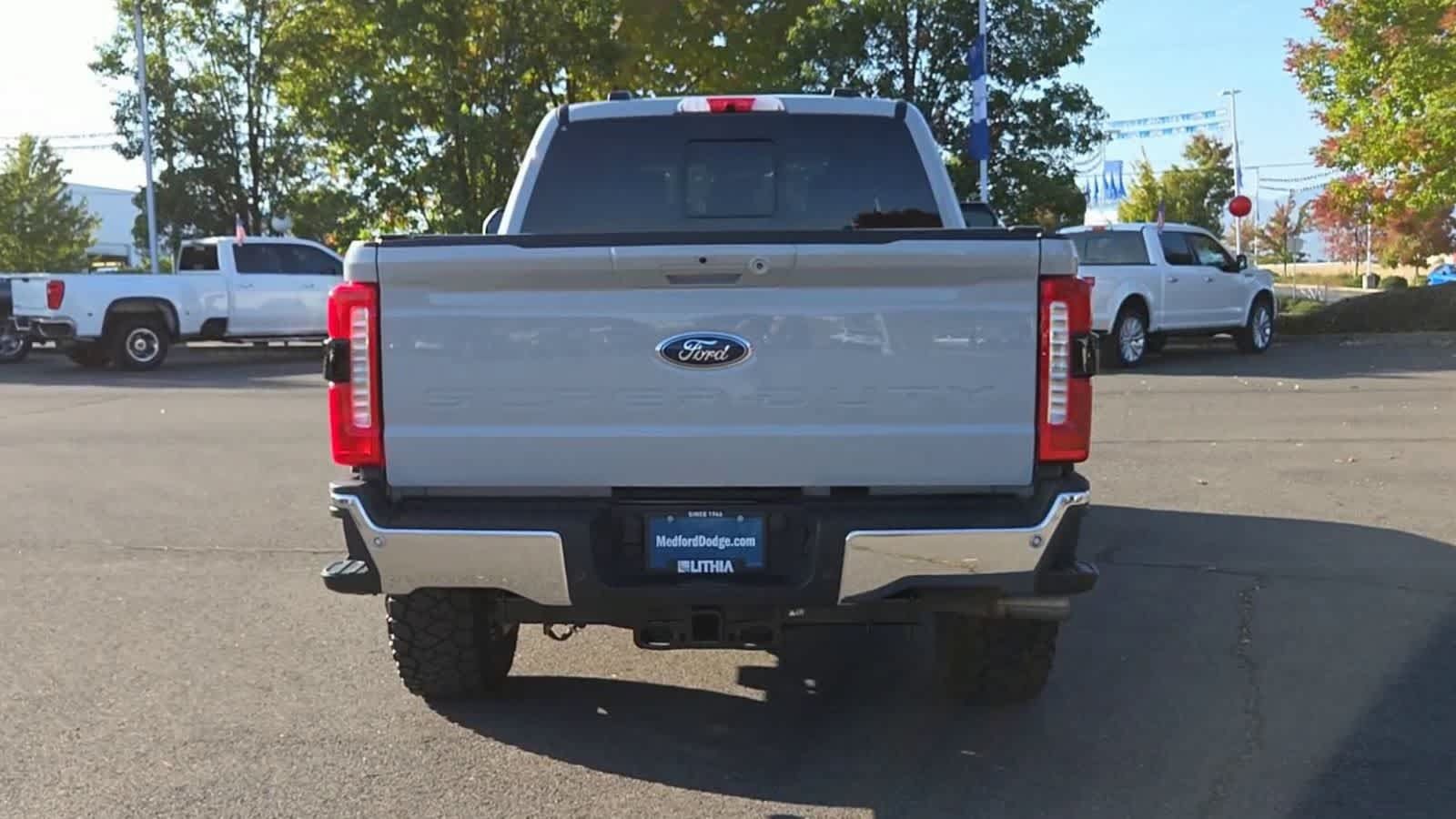 Used 2026 Ford F350 Lariat w/ FX4 Off-Road Package AWD/4WD image 7