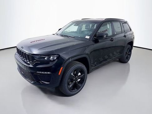 New 2025 Jeep Grand Cherokee Limited image 3