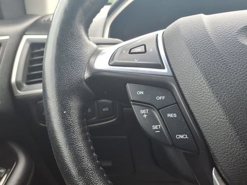 Used 2016 Ford Edge SEL w/ Equipment Group 201A AWD/4WD image 28