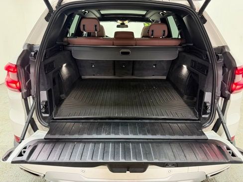 Used 2022 BMW X5 xDrive40i w/ Premium Package image 11