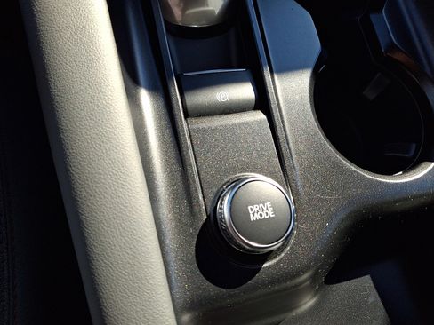 Certified 2025 Ford Explorer Active image 28