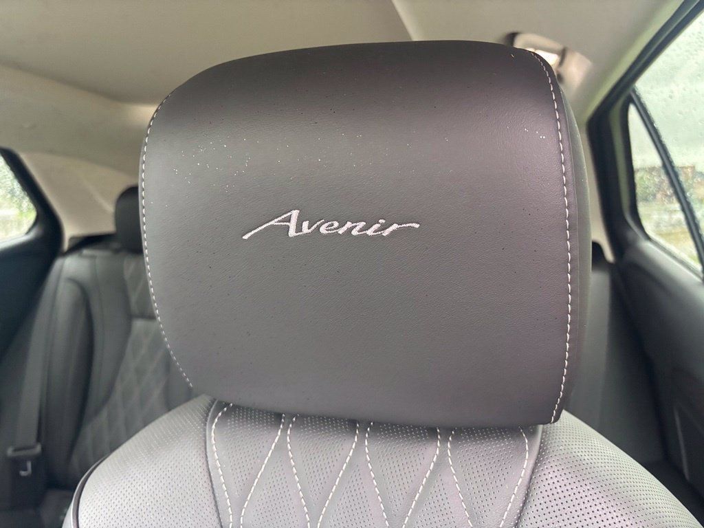 Used 2023 Buick Envision Avenir AWD/4WD image 29