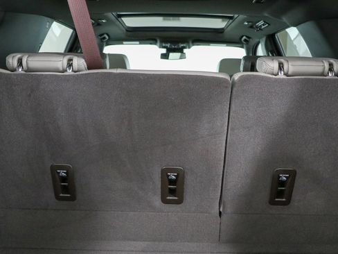Used 2023 Chevrolet Tahoe LT w/ Luxury Package RWD image 34