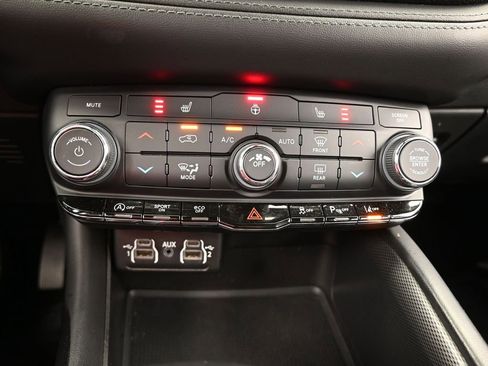 Used 2022 Dodge Durango GT image 24